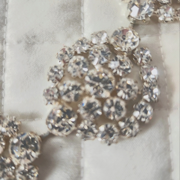 Necklace - Picture 2 of 2